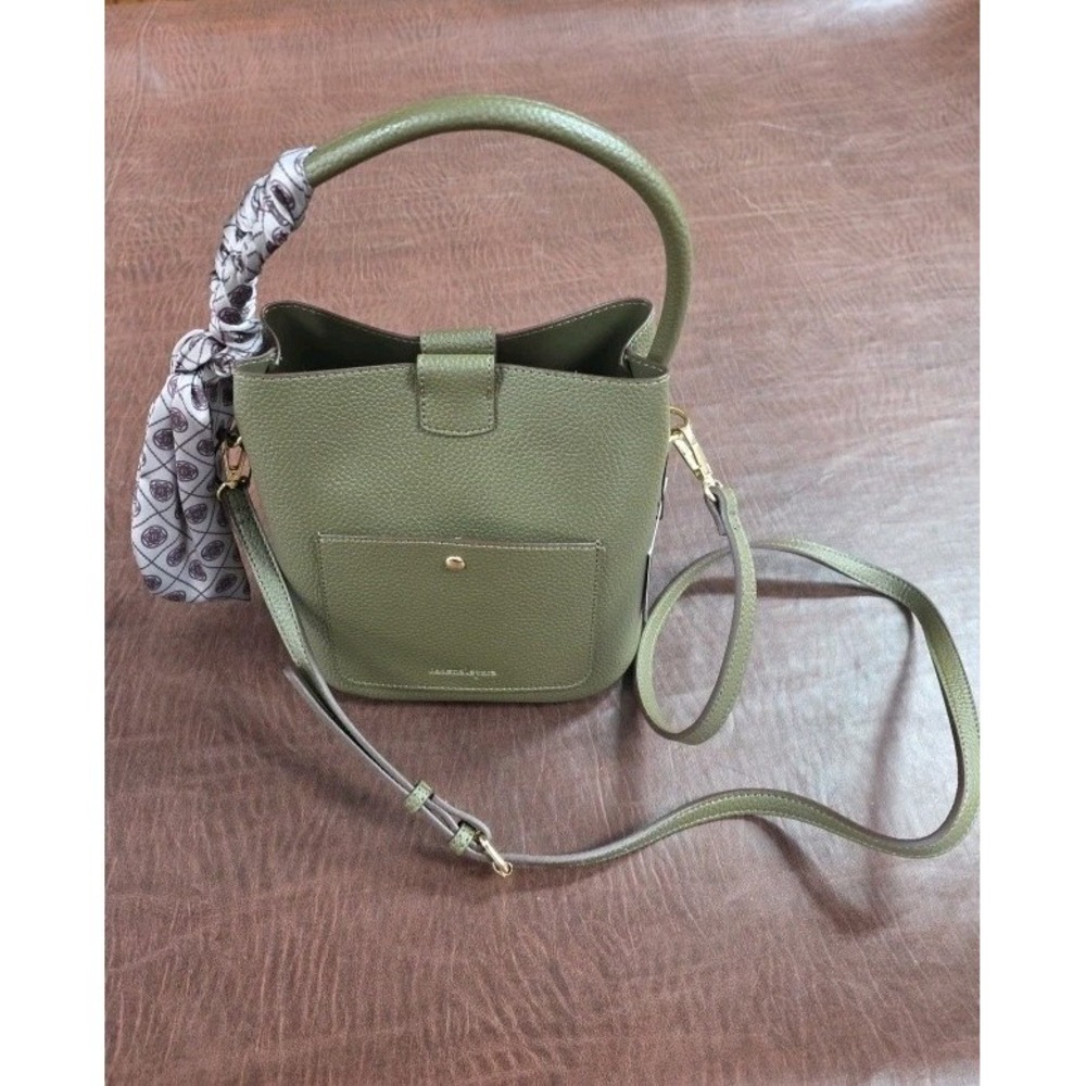 NWT Nanette Lepore Crossbody Triple Section Bucket Bag Green Pebble Leather Gold